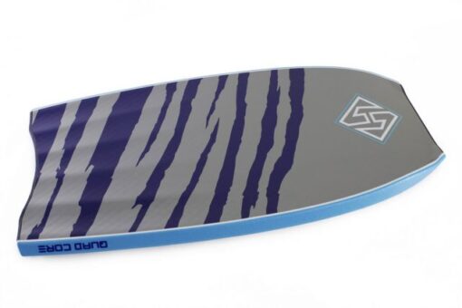 découvrez le hubb edition step deck pro équipé du scifive et du hubb tail, une planche performante et innovante pour une expérience de ride unique.