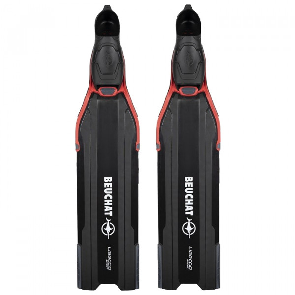 découvrez les palmes boost'n houston en noir et rouge, conçues pour améliorer vos performances de plongée et de natation avec style et confort.